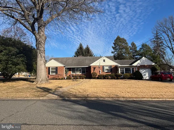 1340 W High St, Haddon Heights, NJ 08035