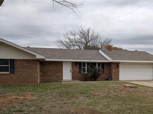 1311 Amherst St, Burkburnett, TX 76354