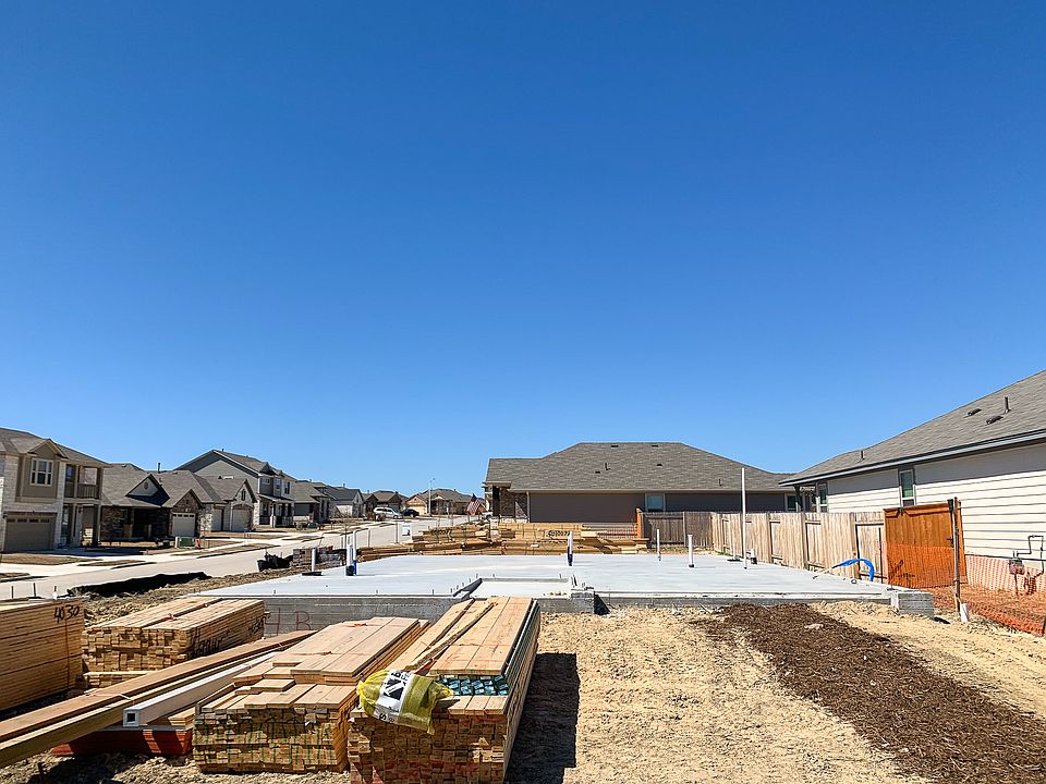 1st image of 164 Gray Wolf Dr