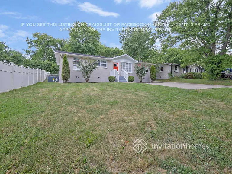 111 Curtiswood Dr — Photo 3
