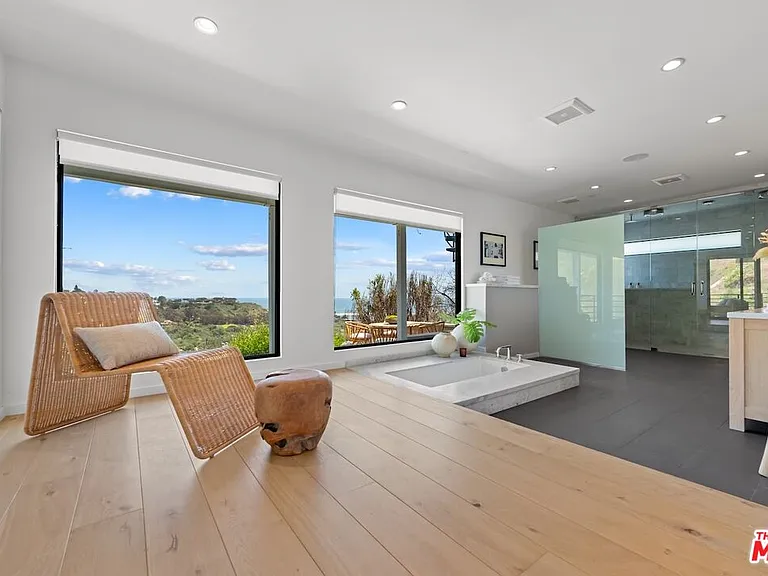 23701 Harbor Vista Dr — Photo 16