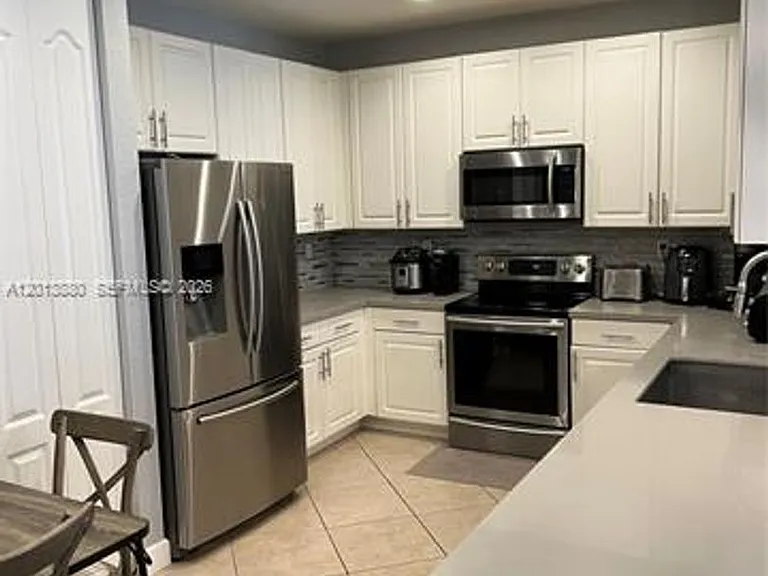808 SW 147th Ave #3608 — Photo 4