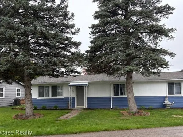 437 Flamingo St, Rochester, MI 48309