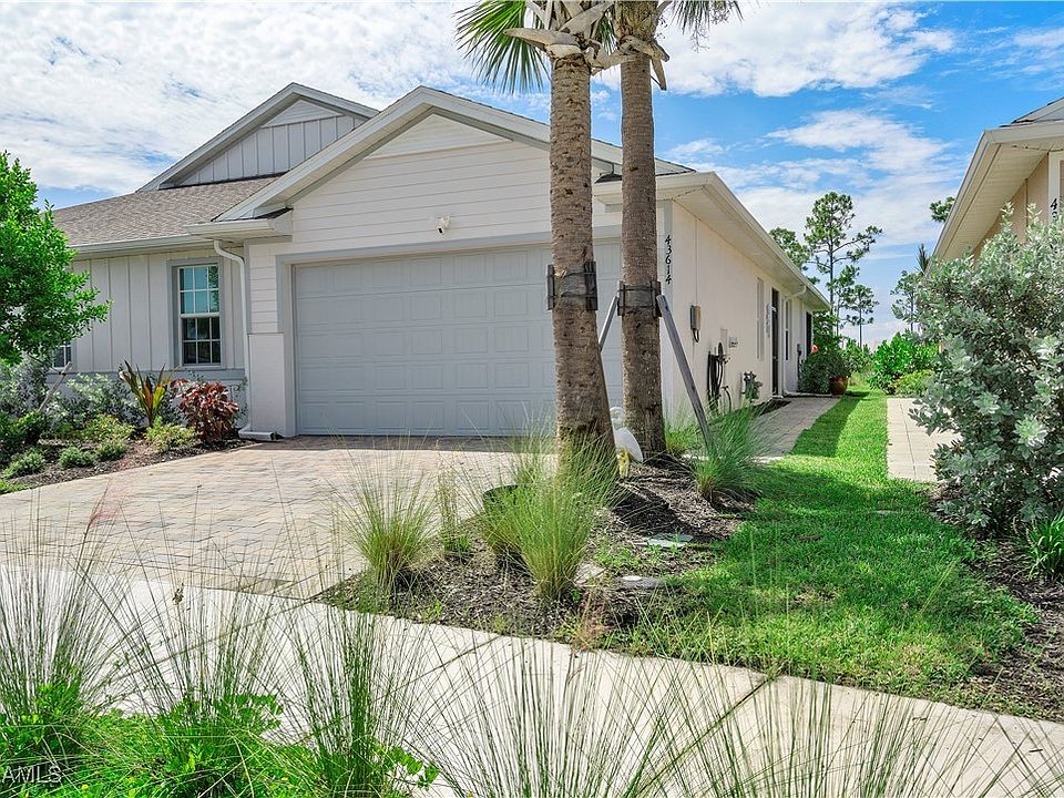 1st image of 43614 Sparrow Dr