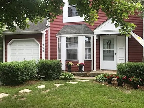 753 Brittany Ln, Island Lake, IL 60042