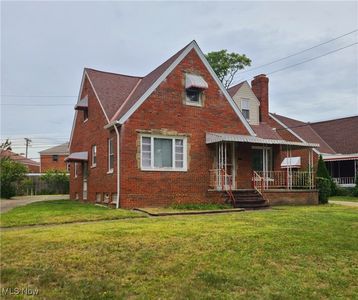 6233 Chestnut Hills Dr, Parma, OH, 44129