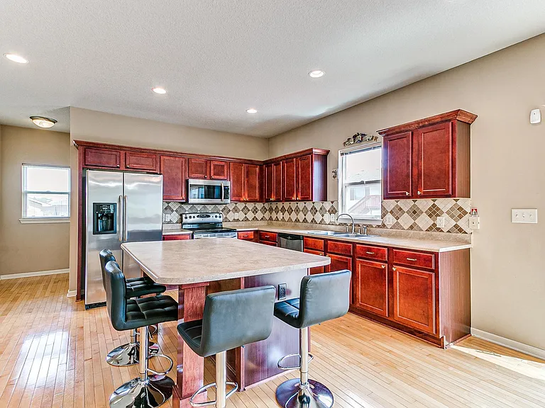 15222 Aurora Cir — Photo 4