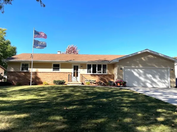 2755 Newberry Ave, Green Bay, WI 54302