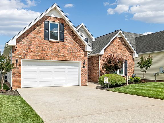 3rd image of 2504 Oak Hill Dr