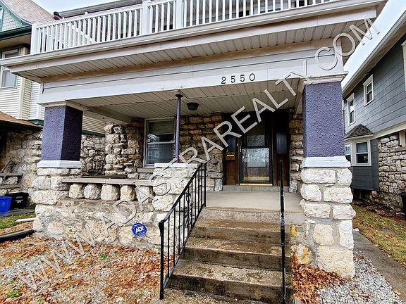 3rd image of 2550 Charlotte St