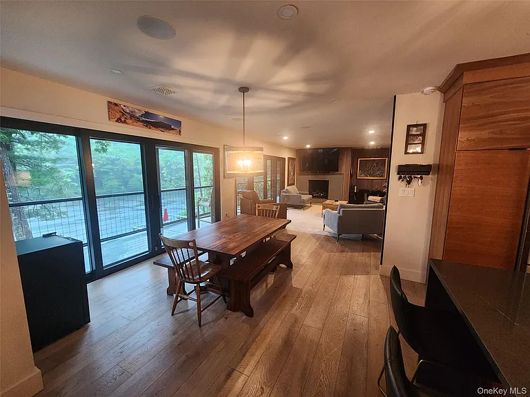53 Lake Pleasant Dr — Photo 25