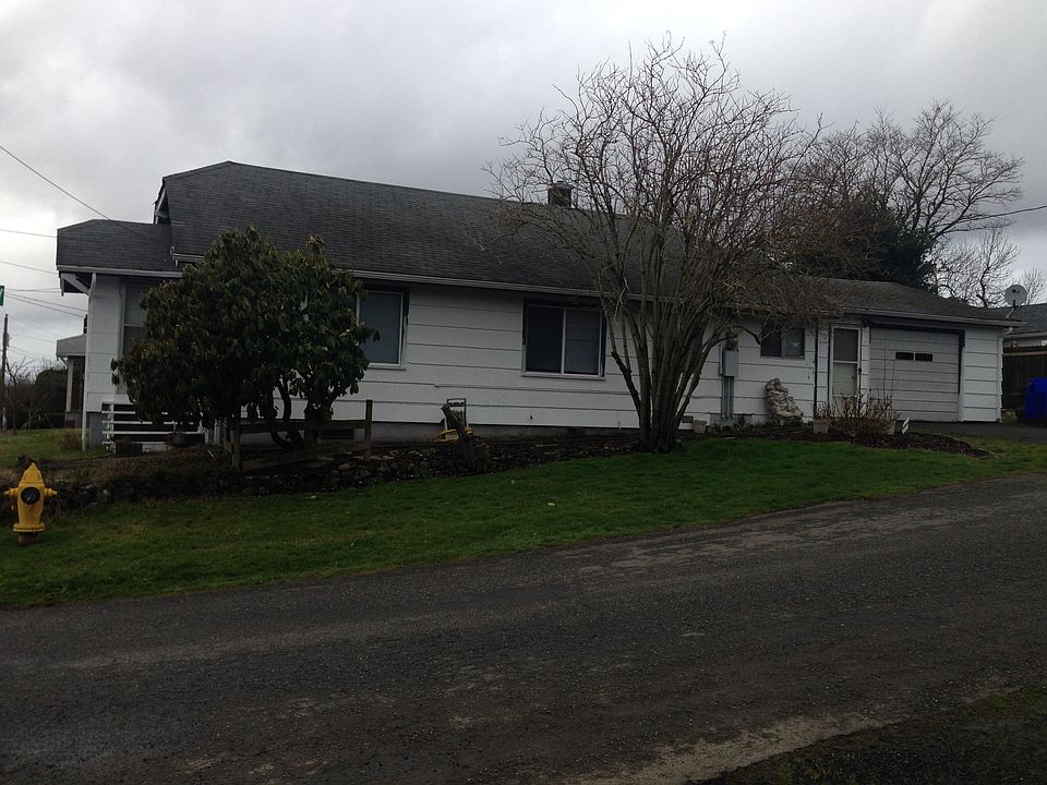 2nd image of 911 Crawford St