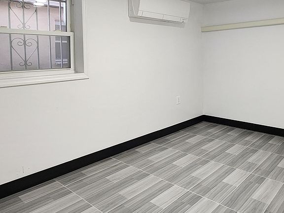 3rd image of 108 Bay 8th St #1