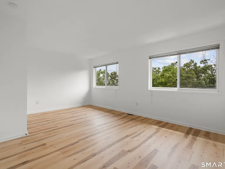 27 Crows Nest Ln #17G — Photo 13