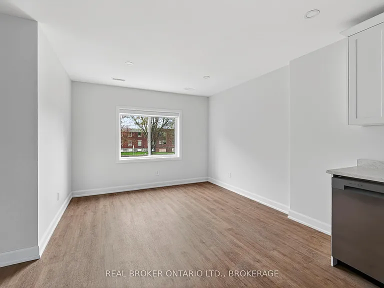600 2nd St E #7B — Photo 35