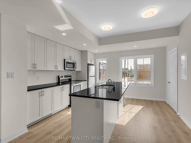 677 Park Rd N #17 — Photo 21