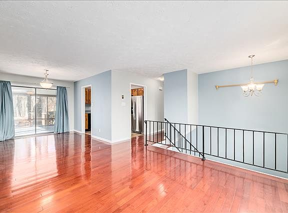 5th image of 5917 Congress Ln