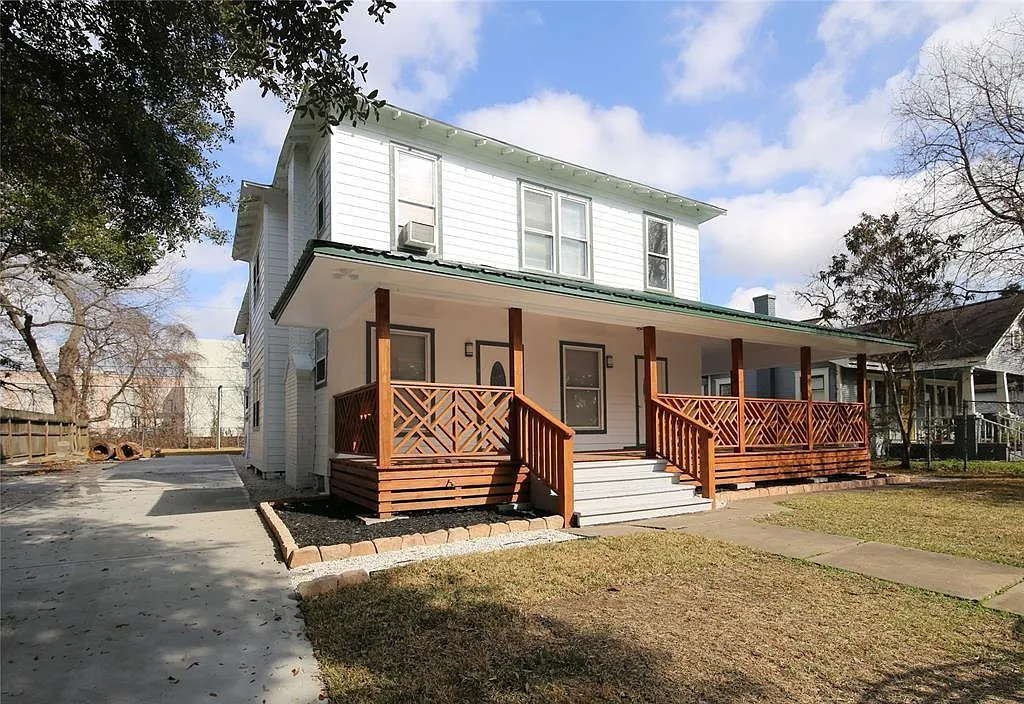 4445 Rusk St — Photo 2