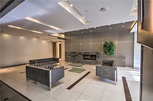 2nd image of 7165 Yonge St #703
