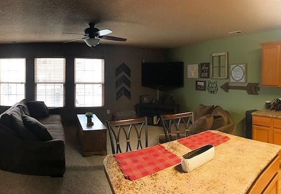 3rd image of 383 NE Kingwood