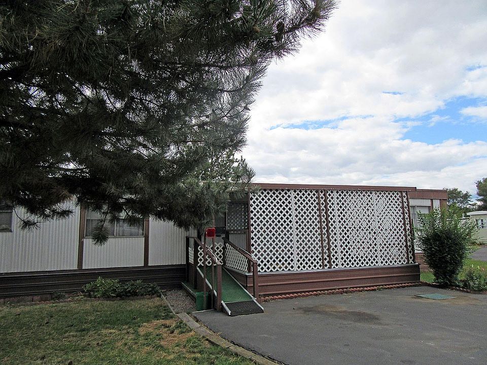 1st image of 2934 Summers Ln Unit 22