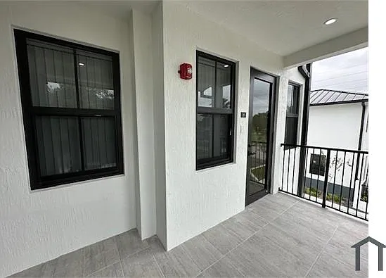 10600 SW 177th St #201 — Photo 9