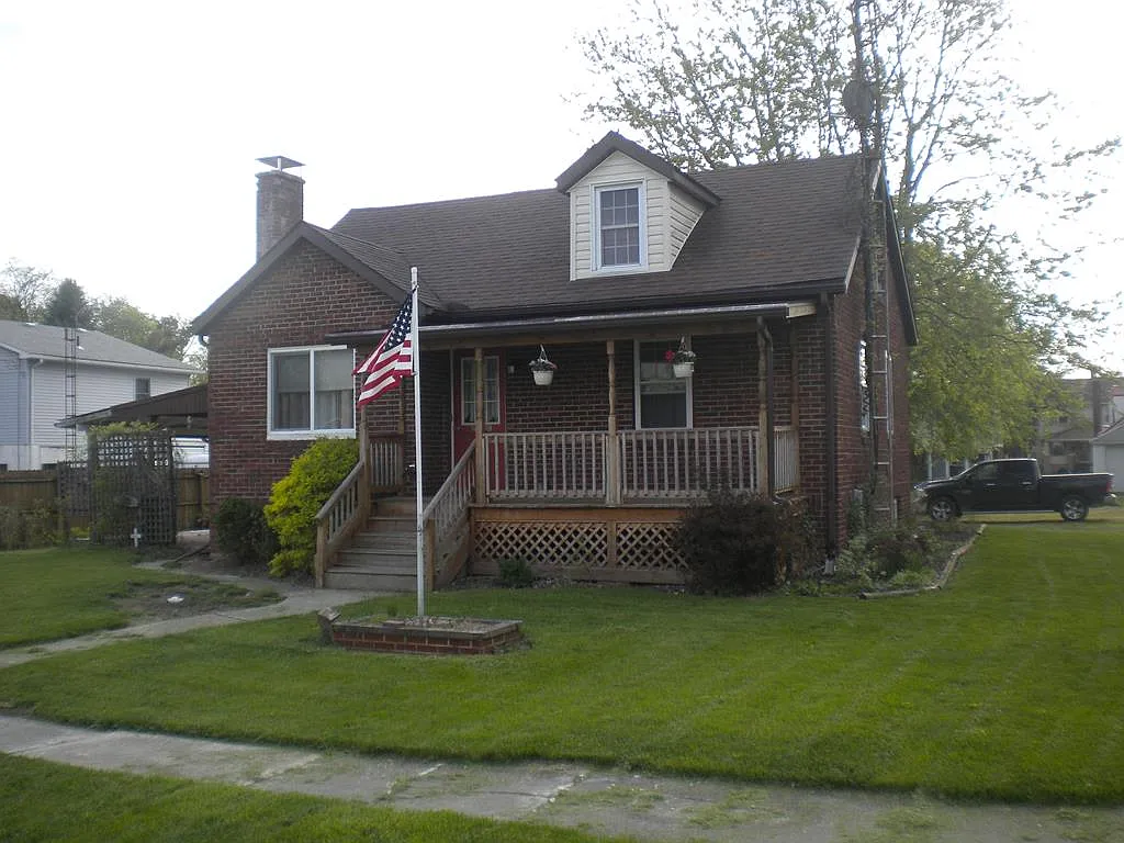 143 Boone Ave photo 1
