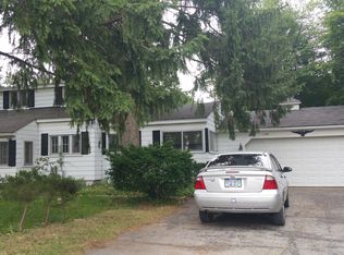 1745 Oakley Park Rd, Walled Lake, MI 48390