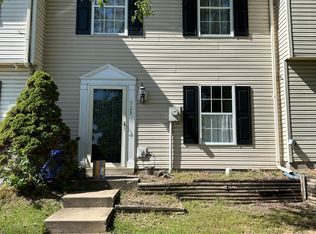 323 Georgetowne Ct, Stephens City, VA 22655