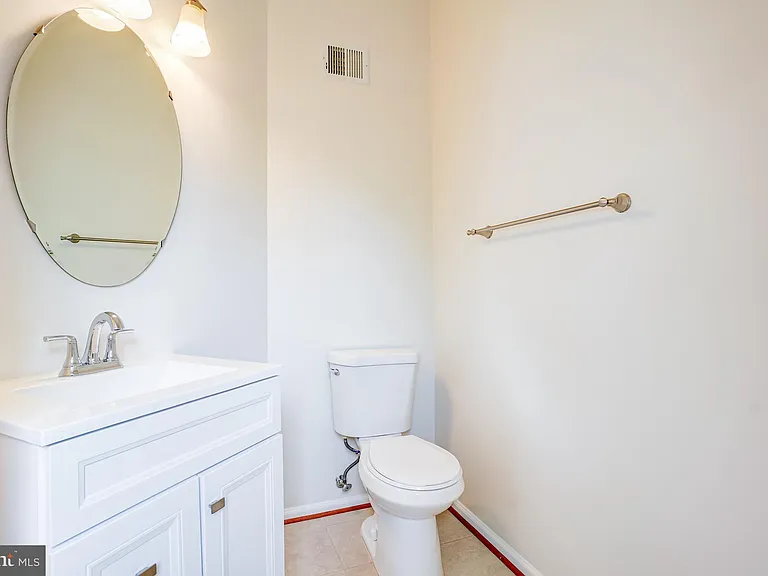 4302 Day Lily Dr — Photo 6