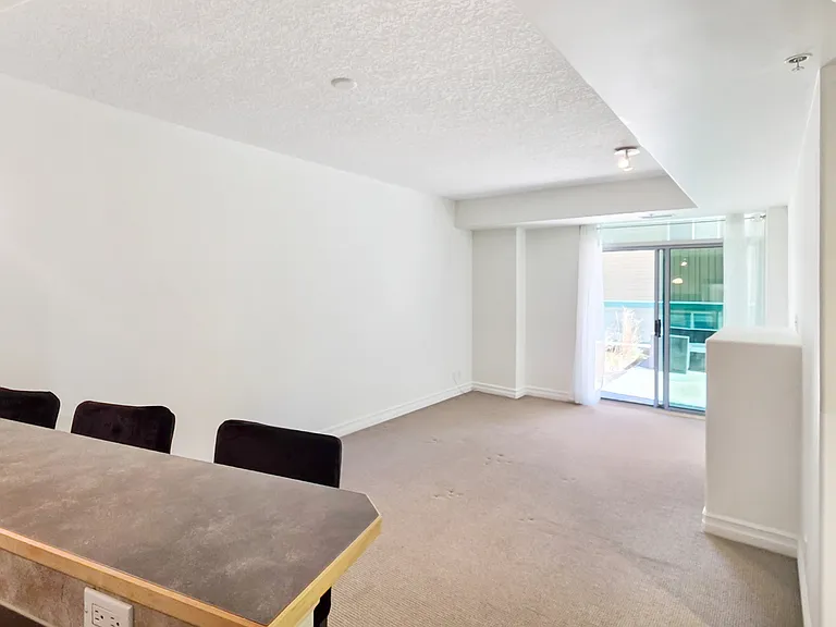 836 15th Ave SW #208 — Photo 5