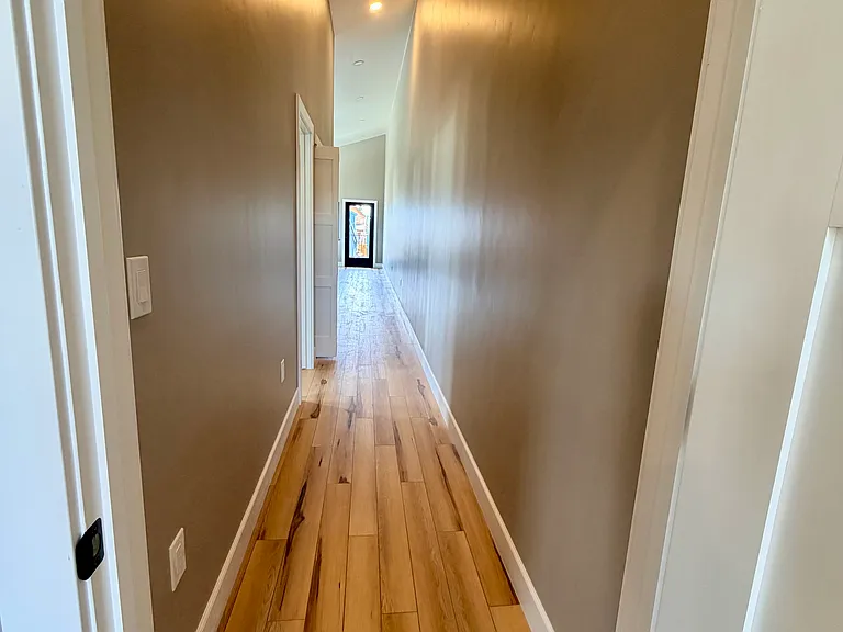 119 E 15th St #B — Photo 10