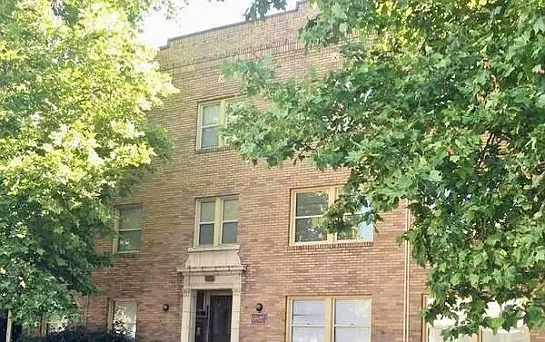 CharlesBee Apartments