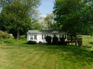 1505 Cherry Hill Rd, Ellwood City, PA 16117