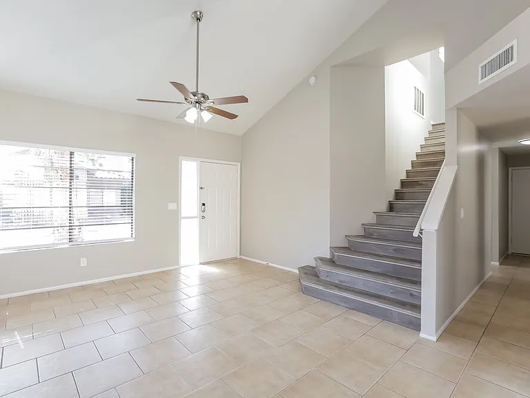 18421 N 44th Pl — Photo 5