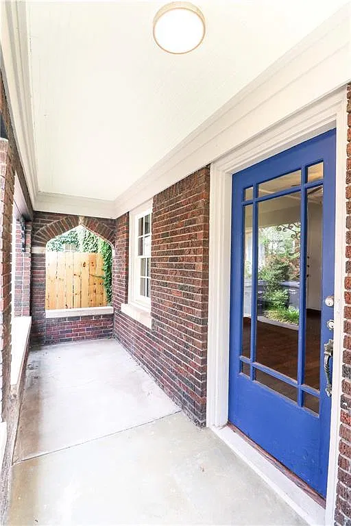 1 bed, 820 sqft, $1,250 — Photo 2