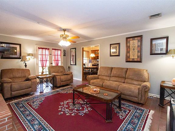5th image of 504 Summerfield Dr