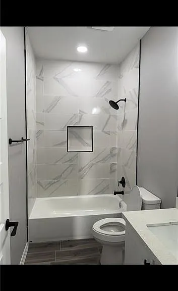 1319 San Vicente Ave #4 — Photo 7