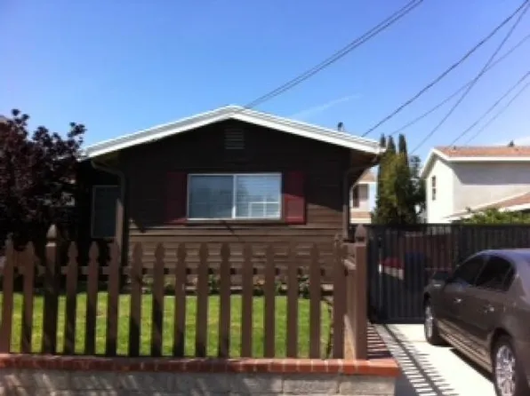 844 W Crestwood Ave, San Pedro, CA 90731