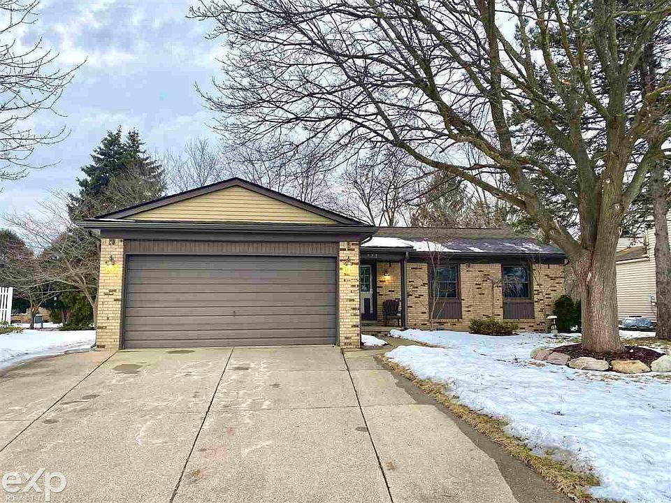 227 Oxford Lake Dr, Oxford, MI 48371 Zillow