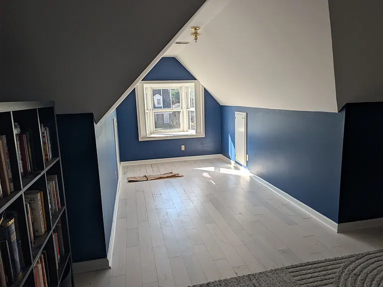 2419 Duncan St — Photo 12