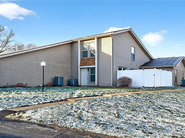 1218 Robbins Run Ct, Dayton, OH 45458