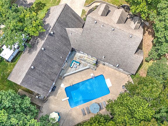 4th image of 9570 Palomino Dr