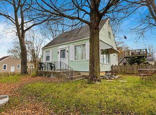 3902 & 3904 Grayston Ave, Fort Wayne, IN 46806