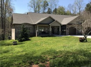 6123 Wiltshire Dr, Hickory, NC 28601