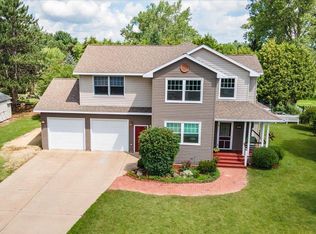1015 Prairie Cir, Menomonie, WI 54751