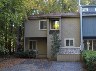 4801 Woodbriar Ct, Midlothian, VA 23112