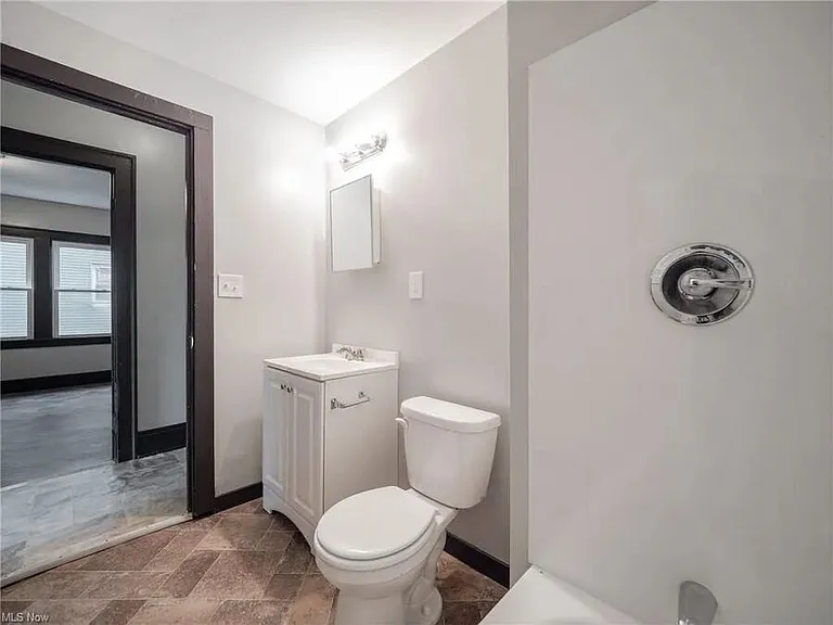 2179 W 106th St #1 — Photo 7