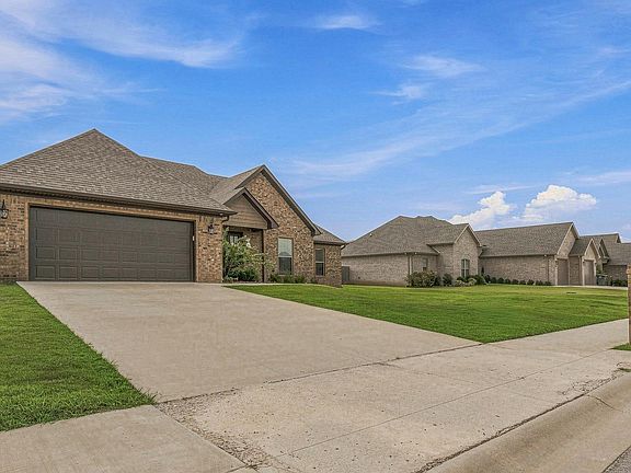 4th image of 114 Eva Ln