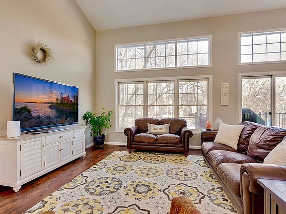 5th image of 17108 New Market Dr